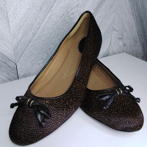 Clarks Artison Alitay Giana Flat Women's Spot Black/Brown Calf Hair Bow Shoe Sz8